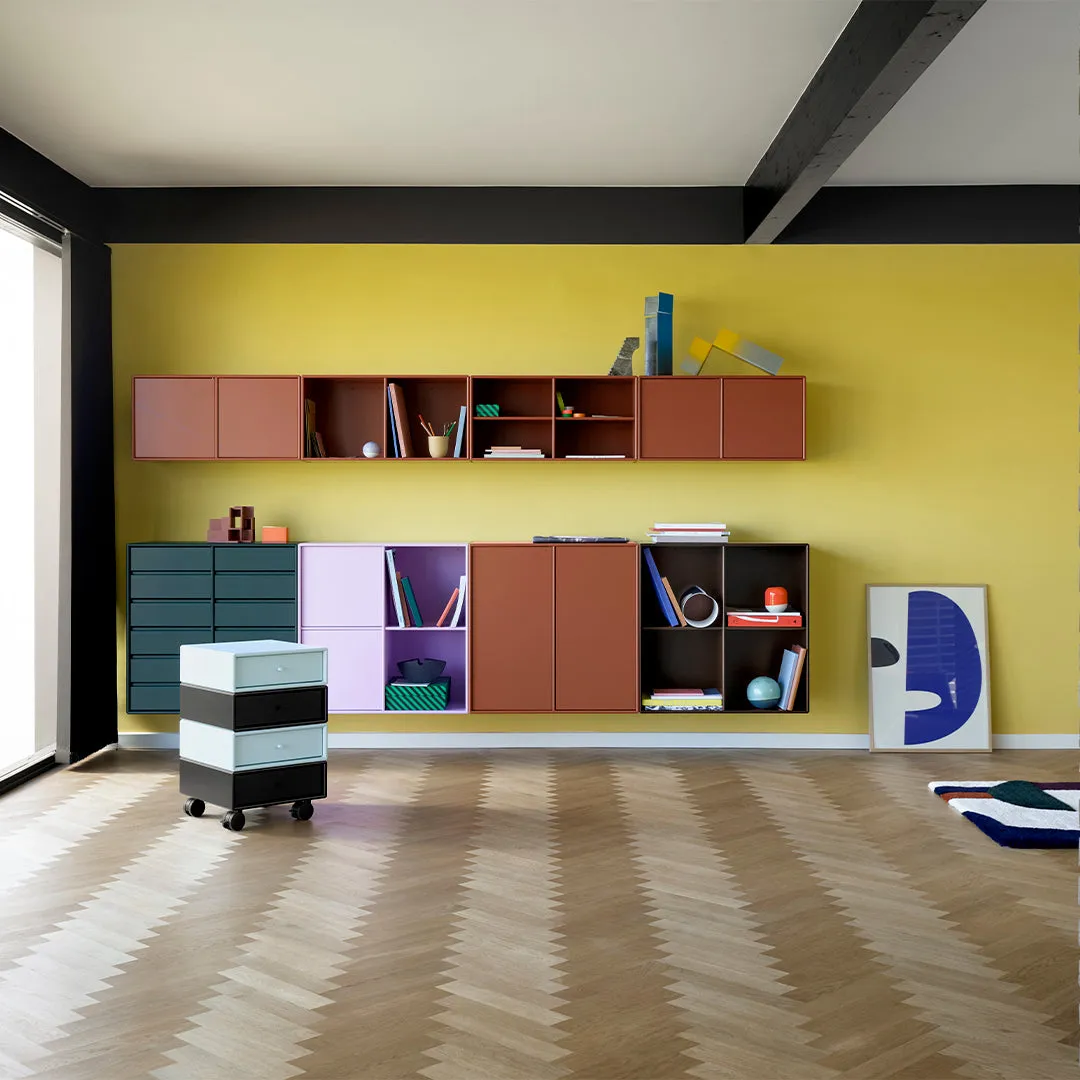 Cabinet 1118 - 2 Lacquered Doors, Plinth Base