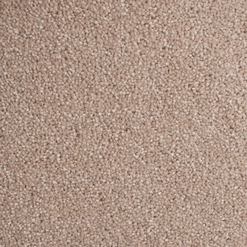 Hampstead Deluxe 50oz Carpet by Cormar